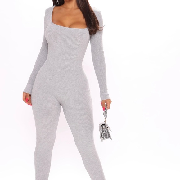 The cut out jumpsuit - Picture 3 of 6